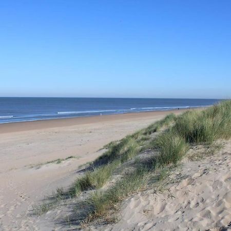 schoon sfeervol souterrain Appartement Katwijk aan Zee Buitenkant foto