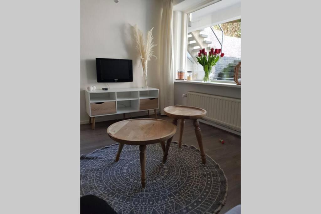 schoon sfeervol souterrain Appartement Katwijk aan Zee Buitenkant foto