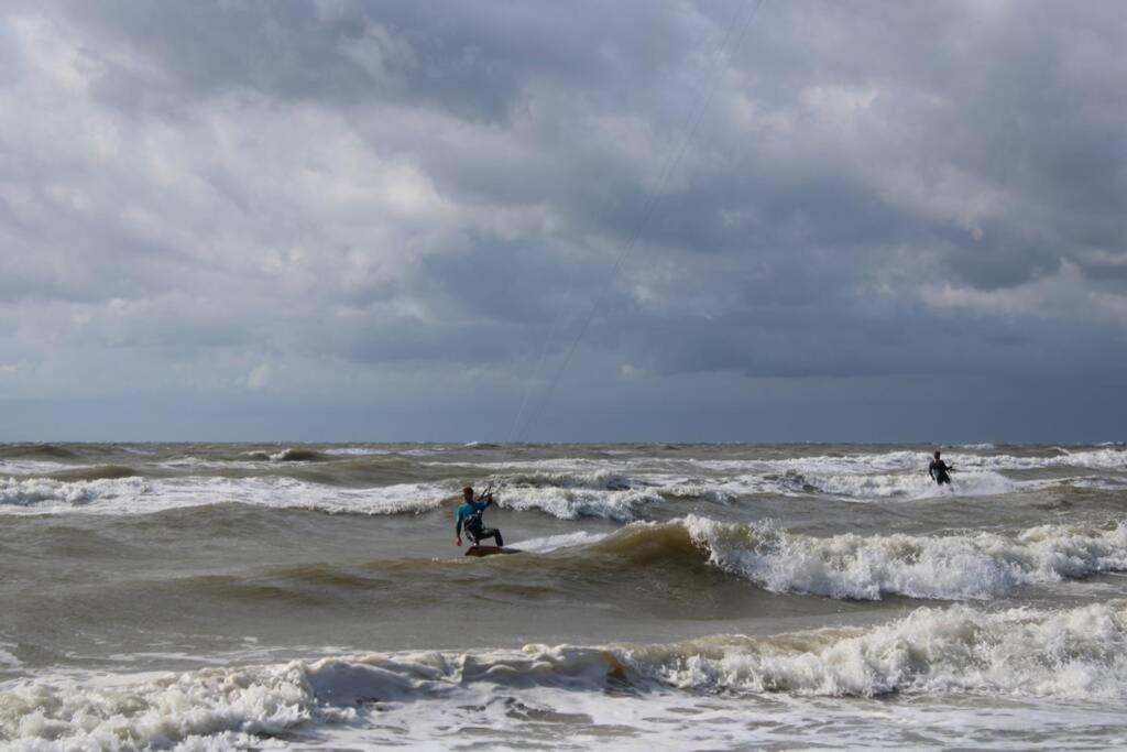 schoon sfeervol souterrain Appartement Katwijk aan Zee Buitenkant foto